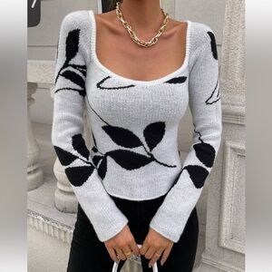 Women’s Light Grey Leaf Print Sweater